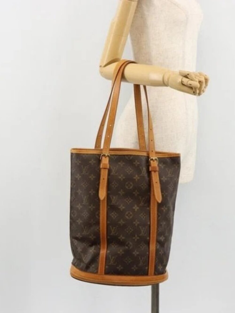 LOUIS VUITTON Monogram Bucket GM Shoulder Bag M42236 LV Auth 179601 - Picture 14 of 16